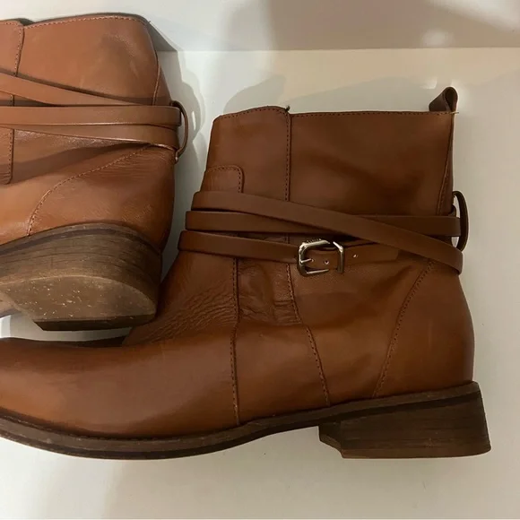 Schutz booties - Picture 8 of 11